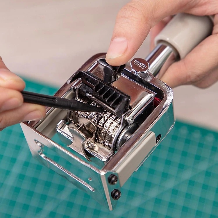 Dấu tự động nhảy số văn phòng E7506