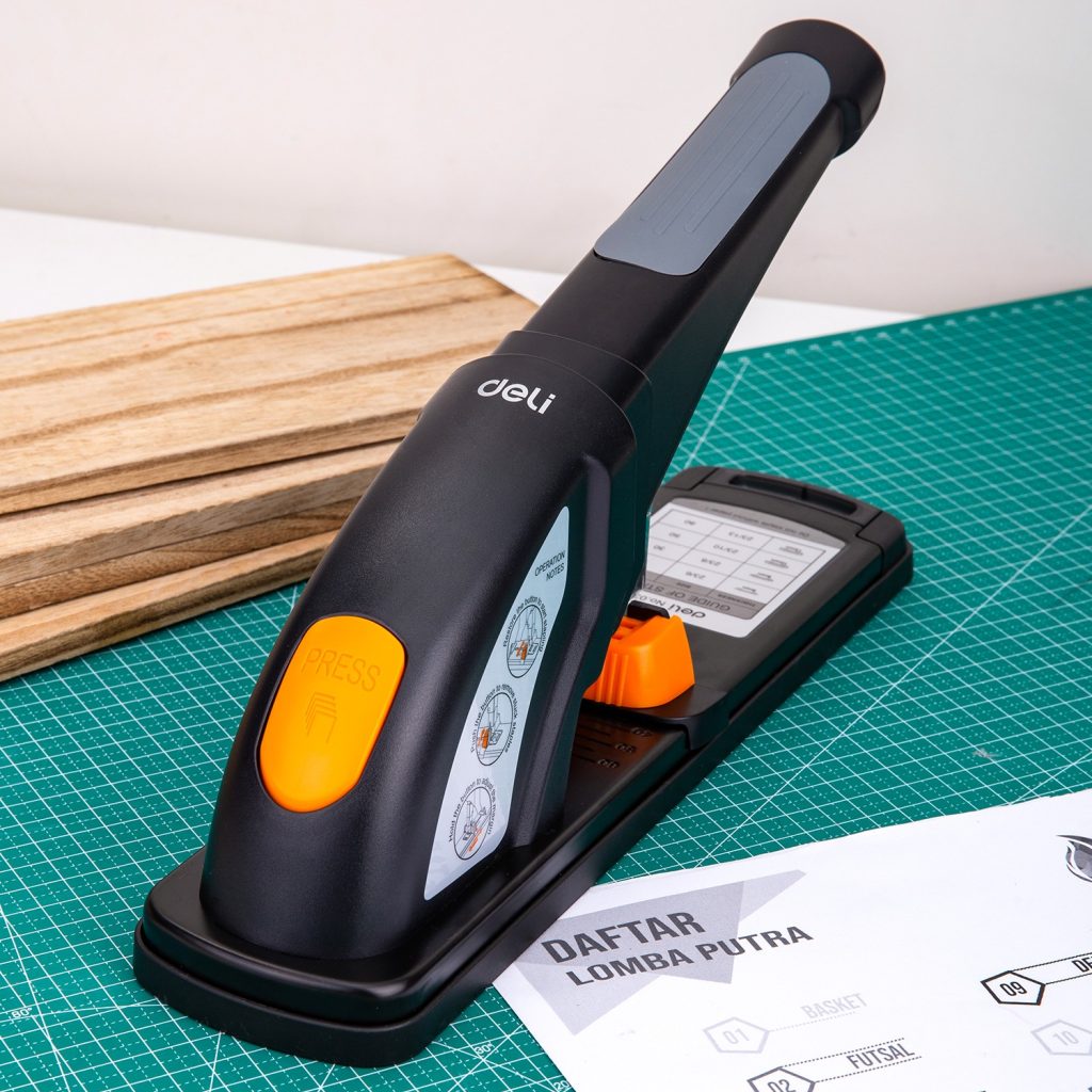 dập ghim văn phòng Deli E0387