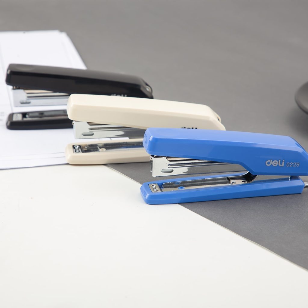 dập ghim cho học sinh E0229