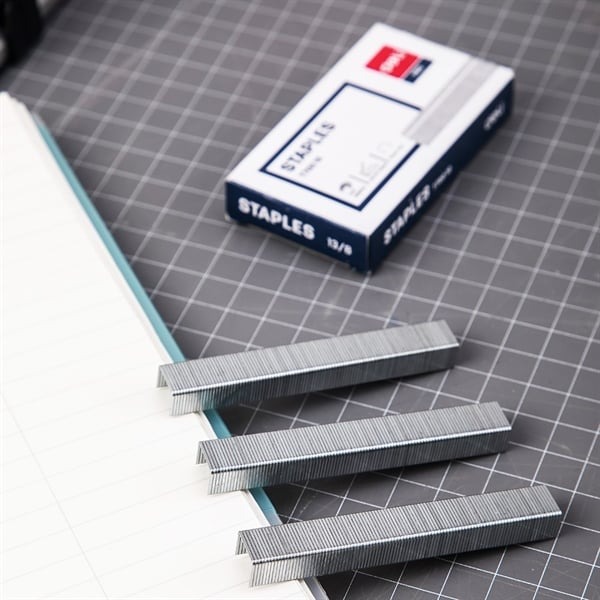 Ghim 13/8 Deli đóng tài liệu dày, chắc chắn