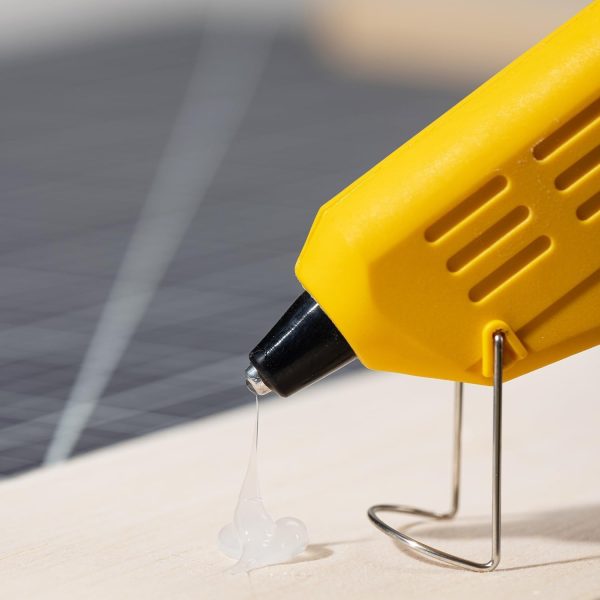 súng bắn keo màu vàng Deli EA50161